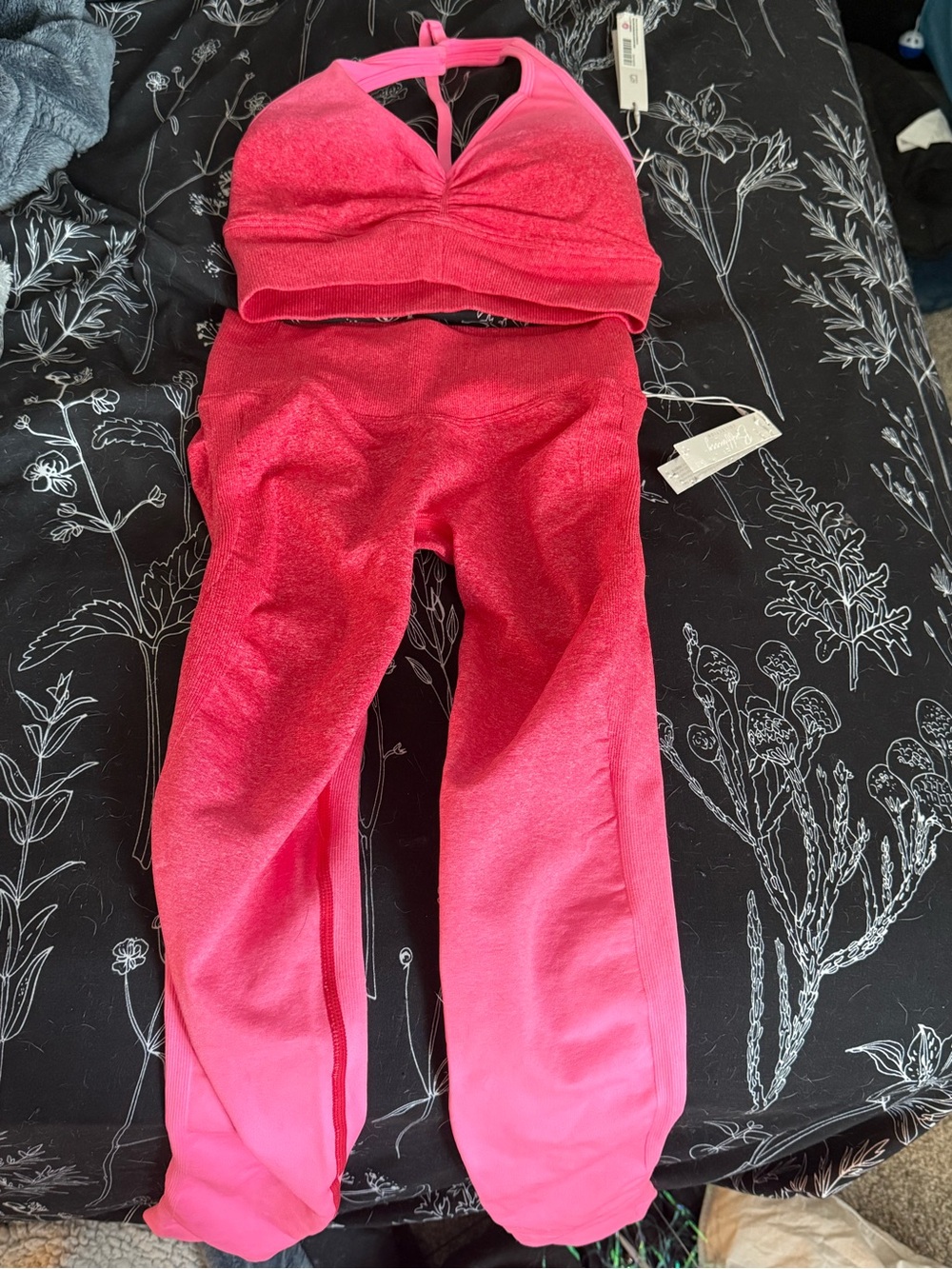 BuffBunny Bright Pink Workout Sports Bra - Picture 3 of 3